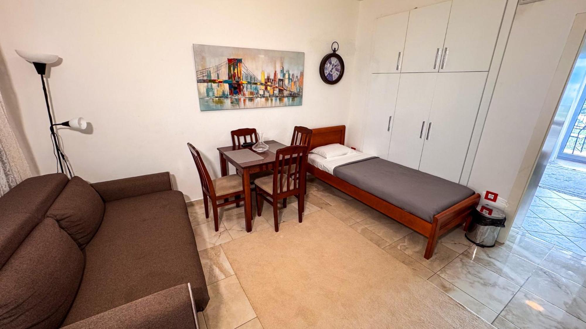 Qumi Apartments Τίβατ Εξωτερικό φωτογραφία