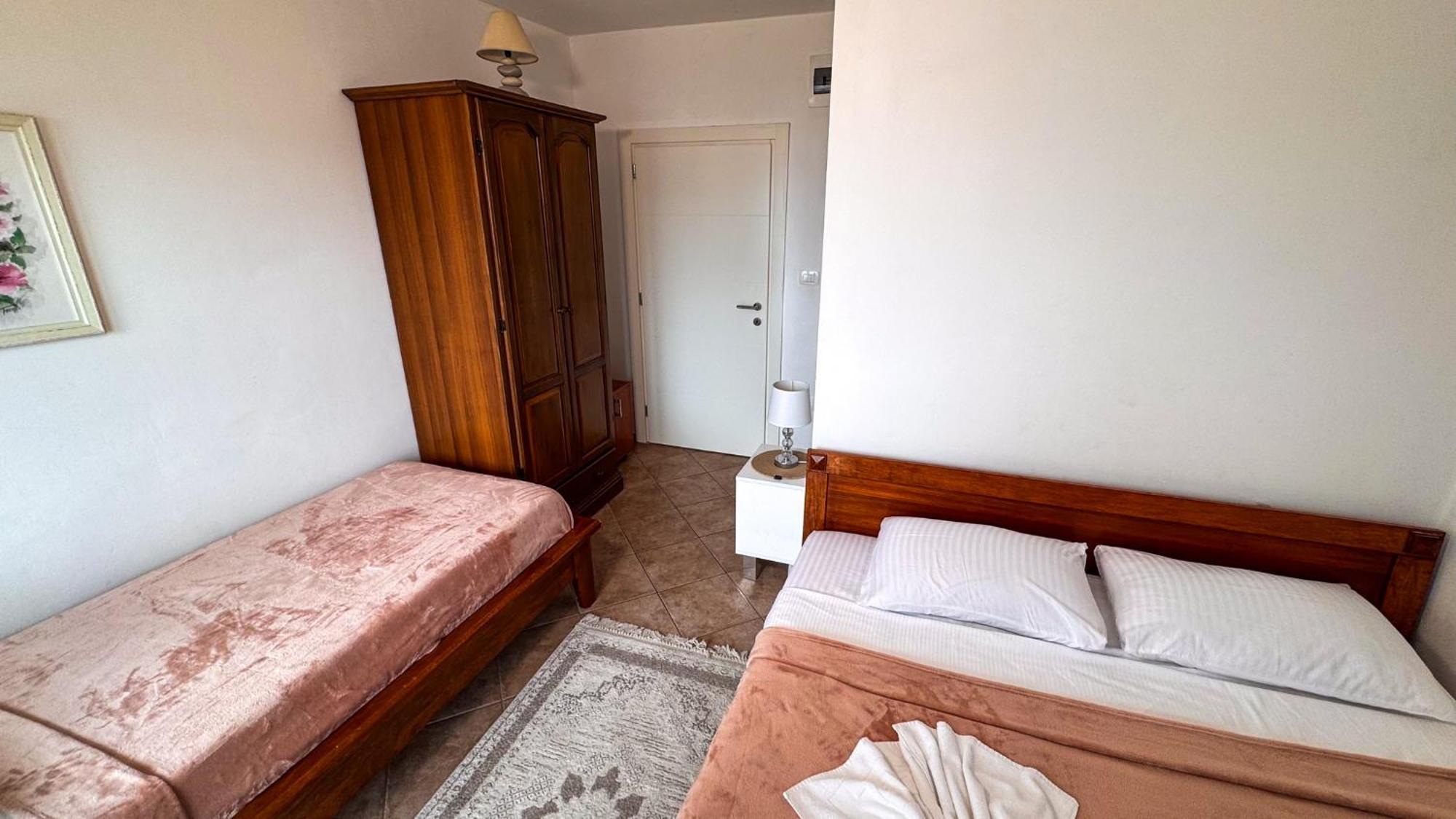 Qumi Apartments Τίβατ Εξωτερικό φωτογραφία