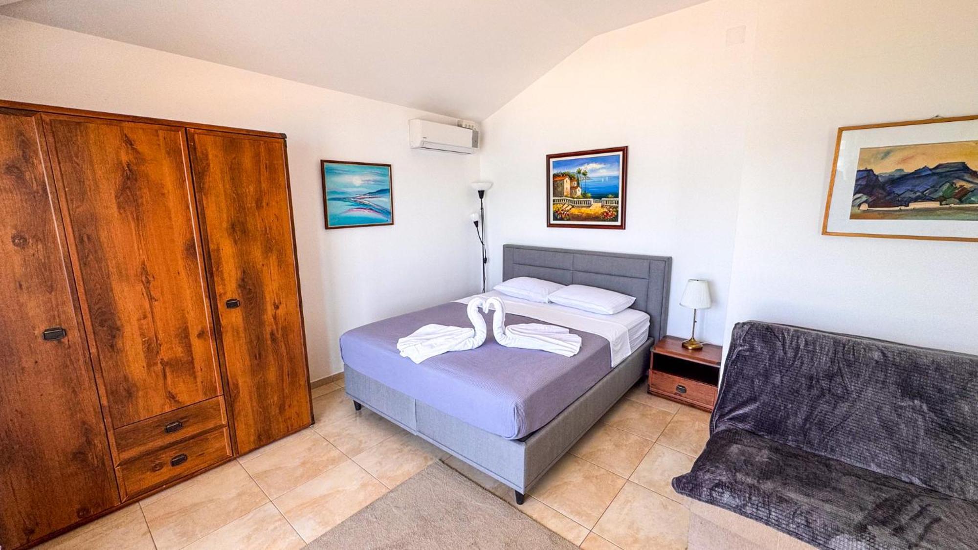 Qumi Apartments Τίβατ Εξωτερικό φωτογραφία